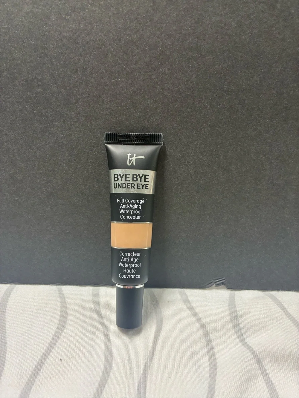 PreOwned IT cosmetics Bye Bye Under Eye Concealer - Warm Tan Natural